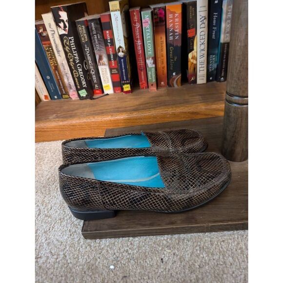 Thierry Rabotin EU 39 US 9 Brown Leather Snakeskin Slip on Loafers - Picture 3 of 6